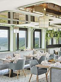 hotel jakobsberg boppard restaurant kraeutergarten blick 01