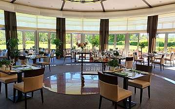 csm kulinarik golf bistro innen d3cfa8527e